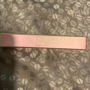 Dominique Lemonade Lip Gloss in Peach Tea